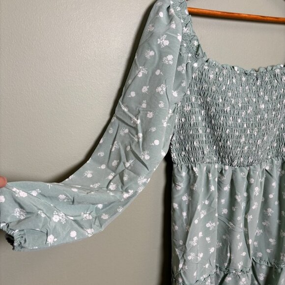 Winslow Smocked Midi Dress Size 1X Puff Sleeve Green Floral Ruffle Milk Maid - Picture 3 of 12